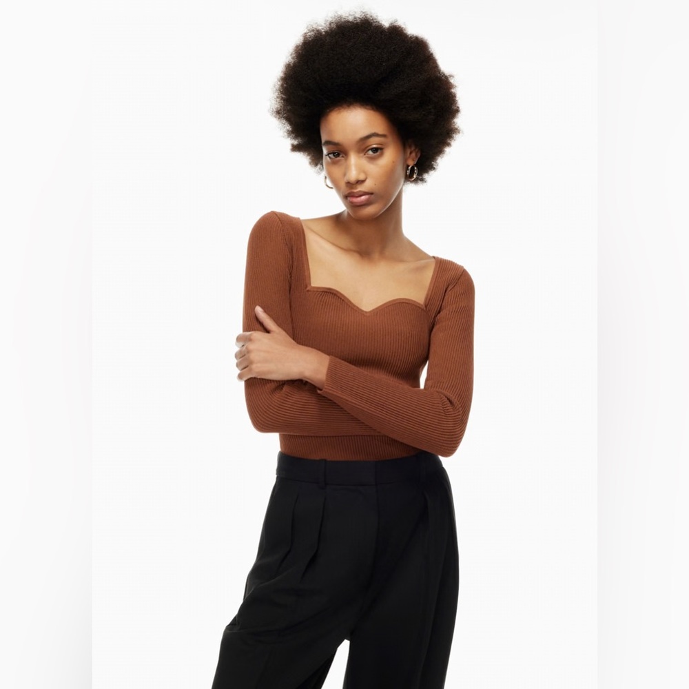 Aritzia Brown Ribbed Sweetheart Neck Long Sleeve Top